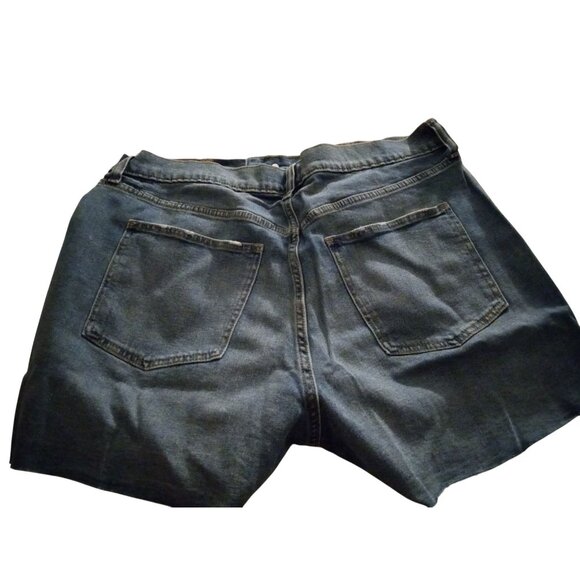 Gap Factory Womens Mid-Rise Distressed Denim Shorts Size 14/32Cotton Blend NWT - Picture 4 of 9